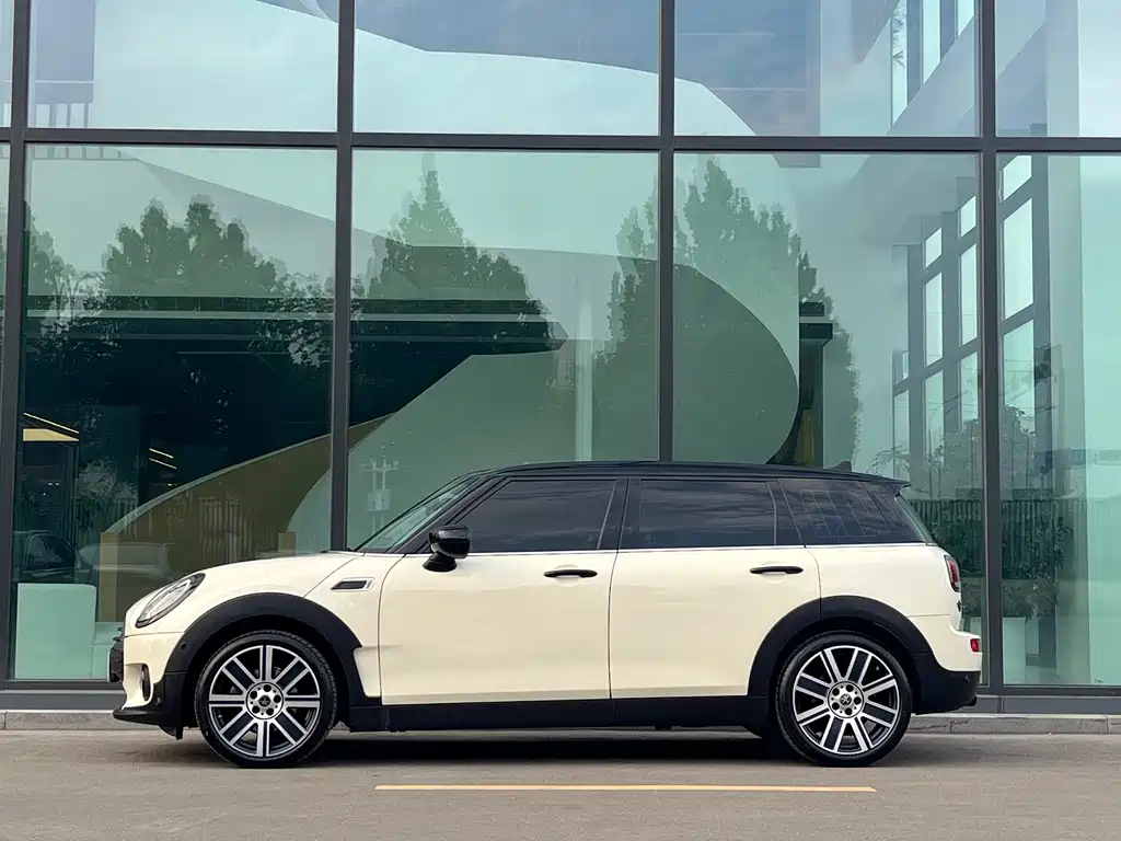 MINI Clubman 2023