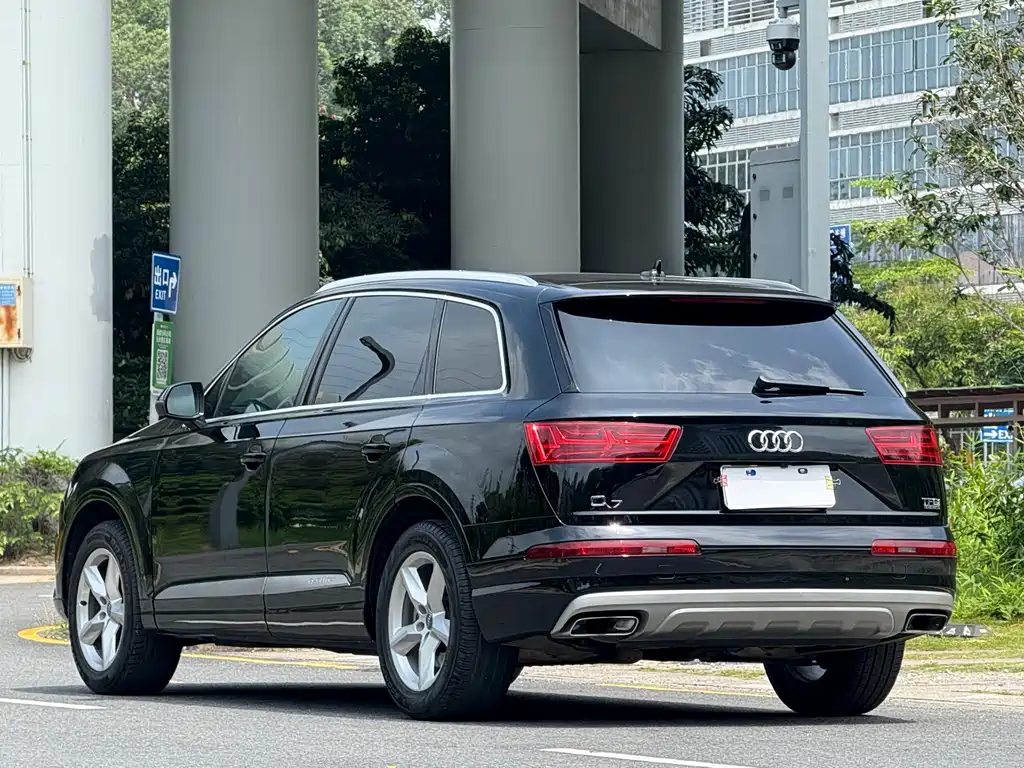 Audi Q7 2017 — фото 5