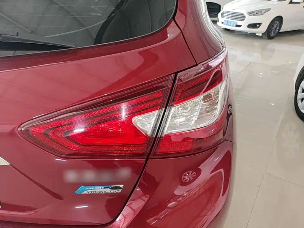 Nissan Tiida 2019 — фото 24