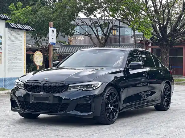BMW 3 Series 2021