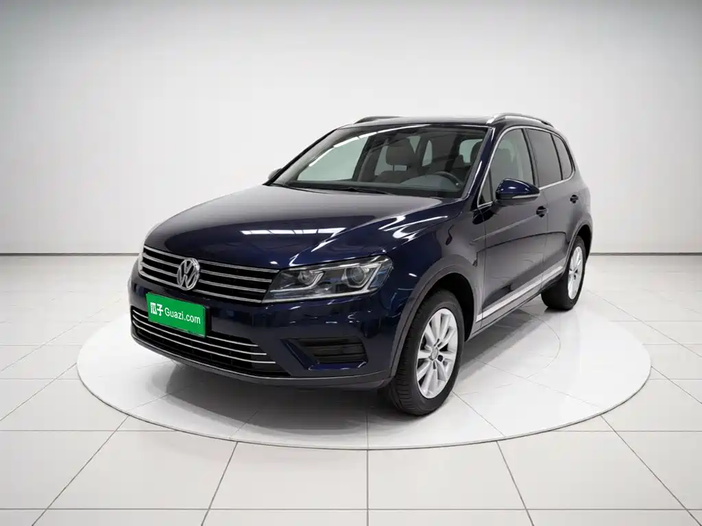 Volkswagen Touareg 2017 — фото 1