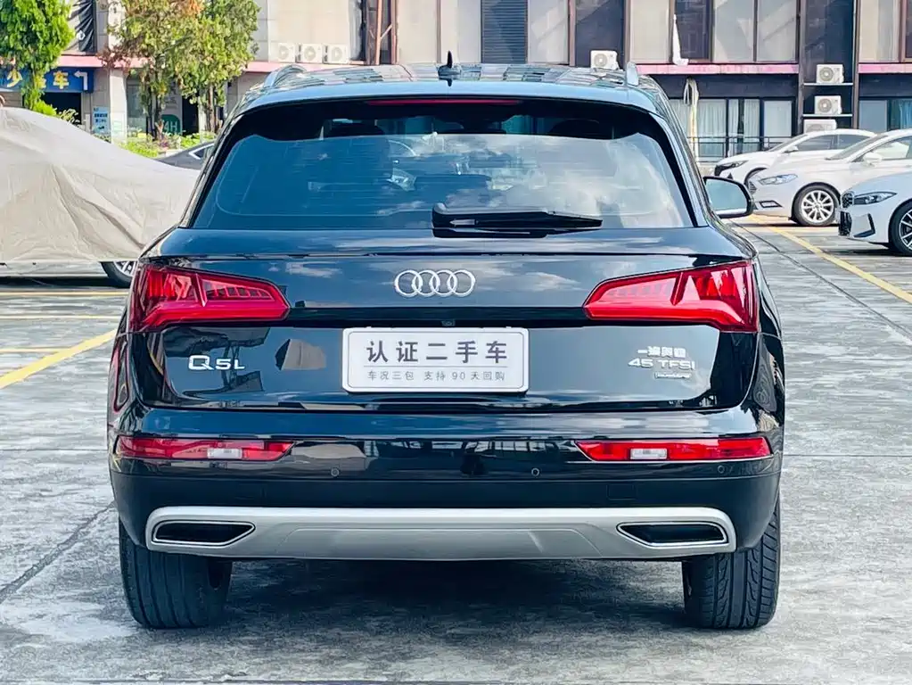 Audi Q5L 2020 — фото 8