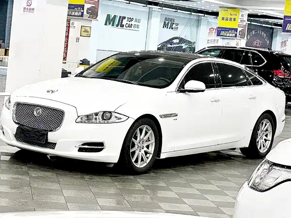 Jaguar XJ 2015