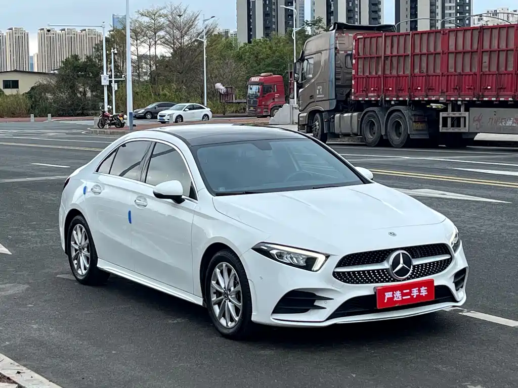 Mercedes-Benz A-Class 2020 — фото 3