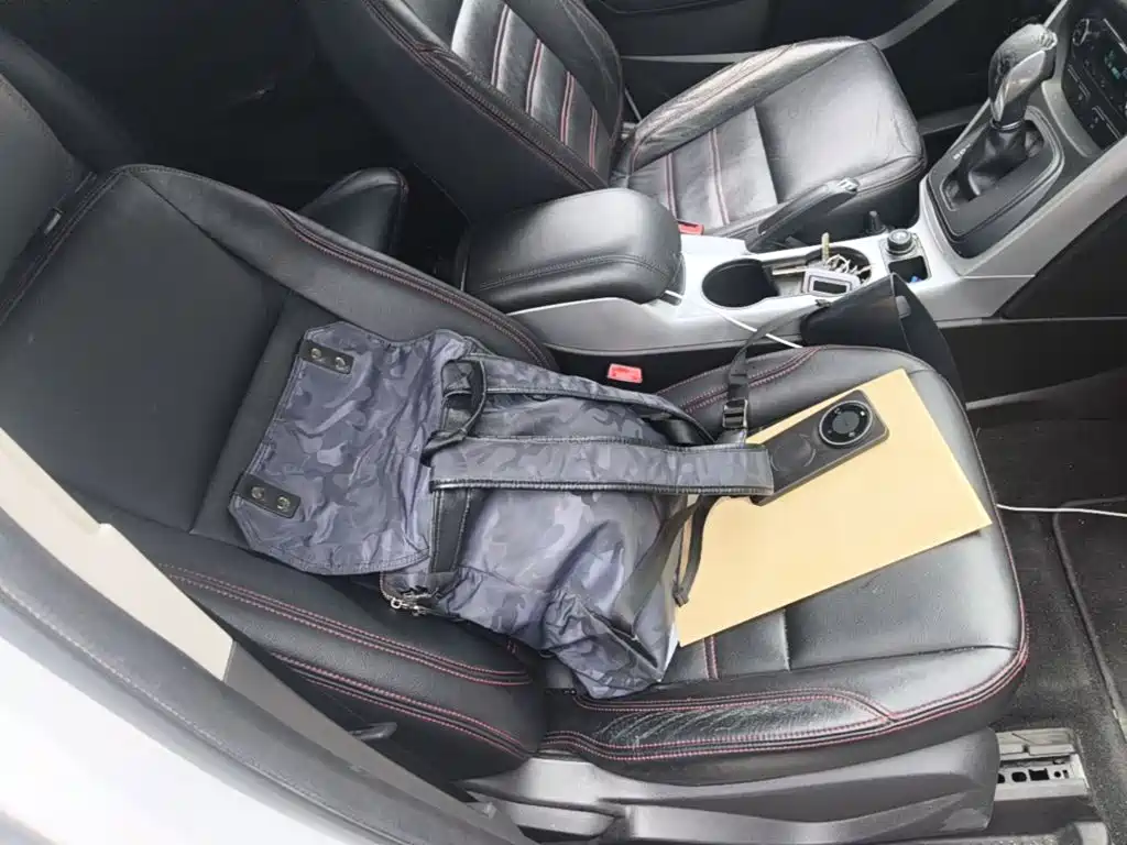 Ford Kuga 2015 — фото 25