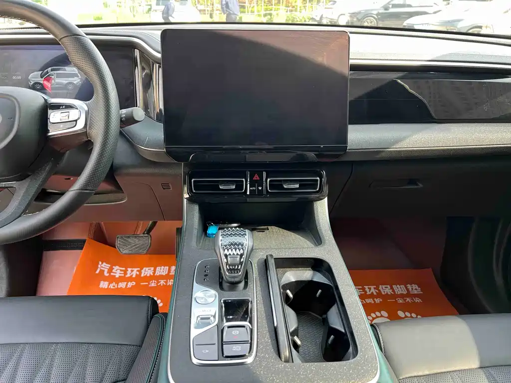 GAC Motor Trumpchi GS8 2022 — фото 9