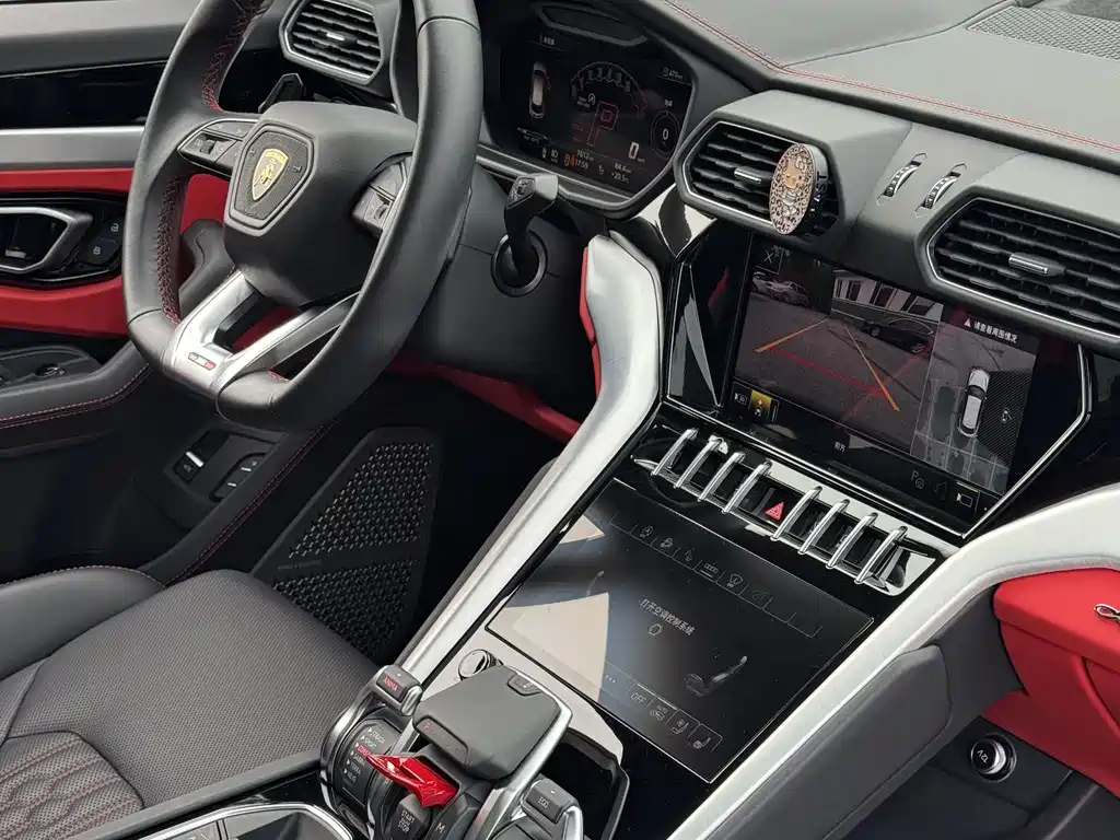 Lamborghini Urus 2024 — фото 16