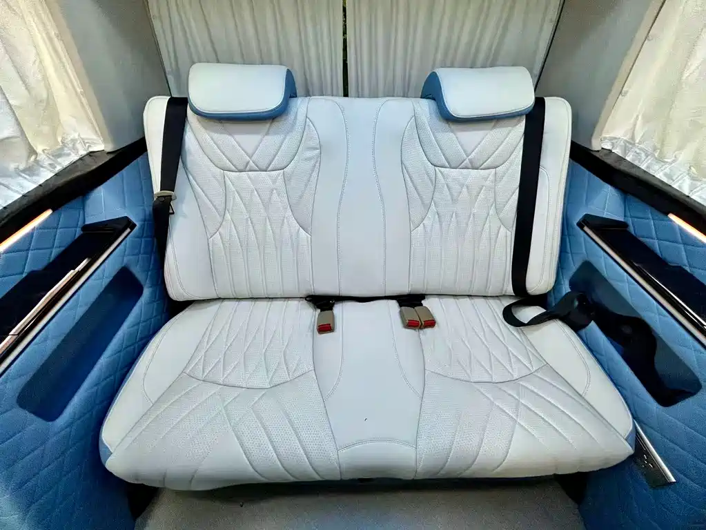 Volkswagen Caravelle 2017 — фото 9