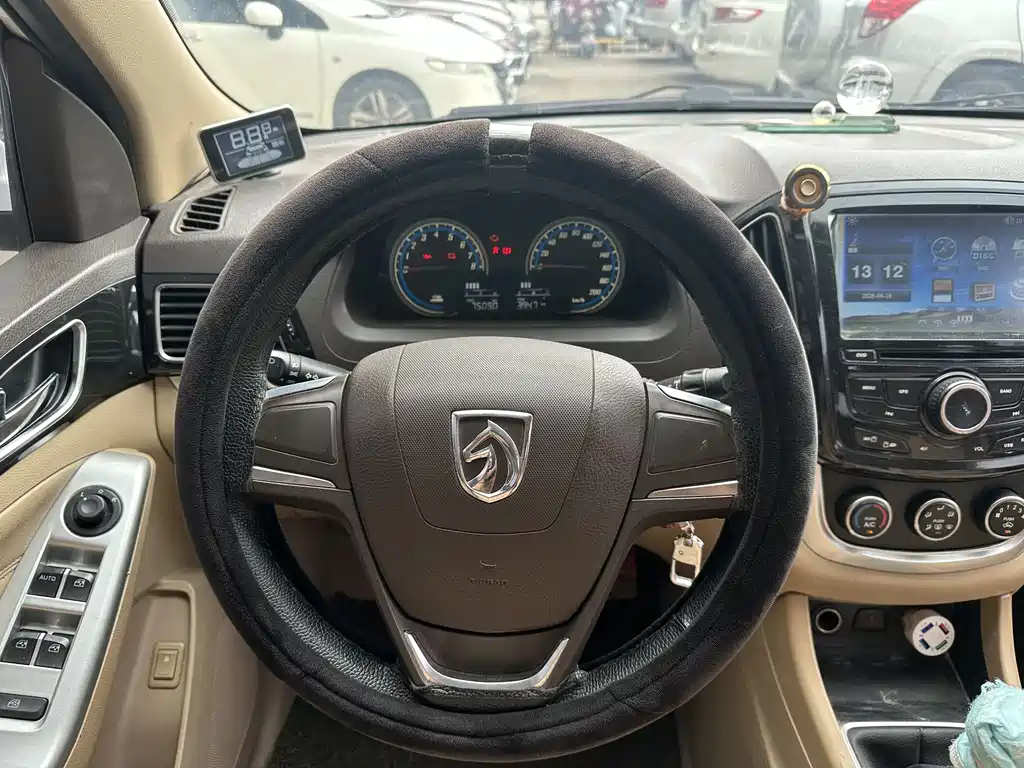 Baojun 730 2015