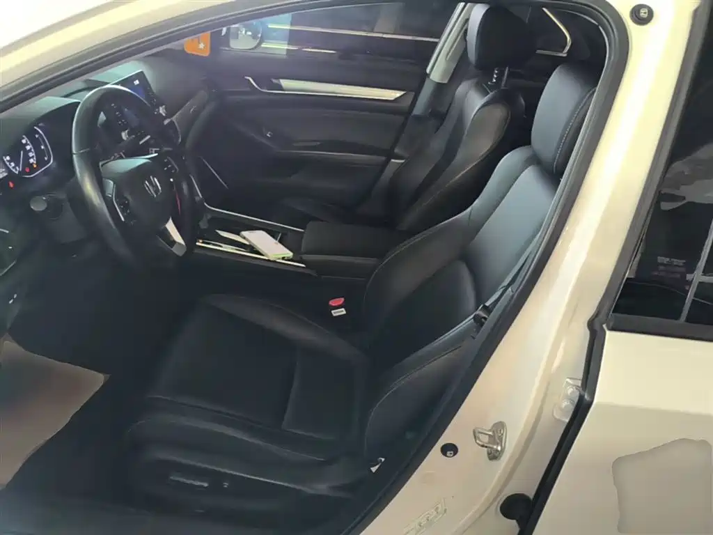 Honda Inspire 2020 — фото 15