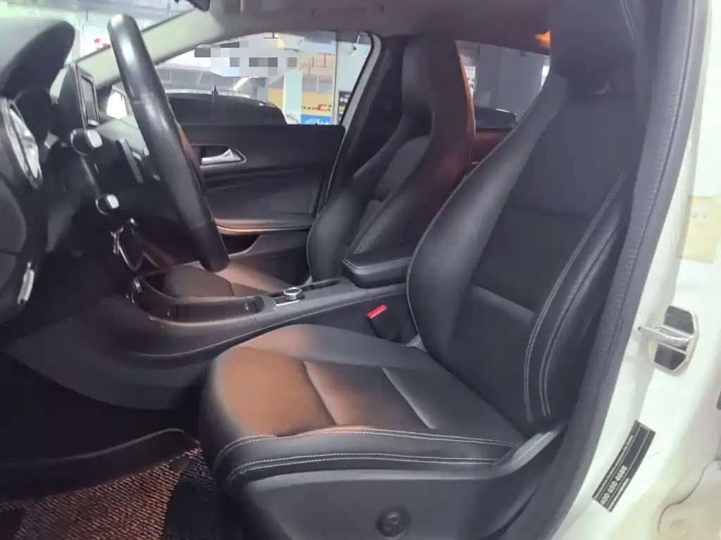 Mercedes-Benz GLA 2015 — фото 15