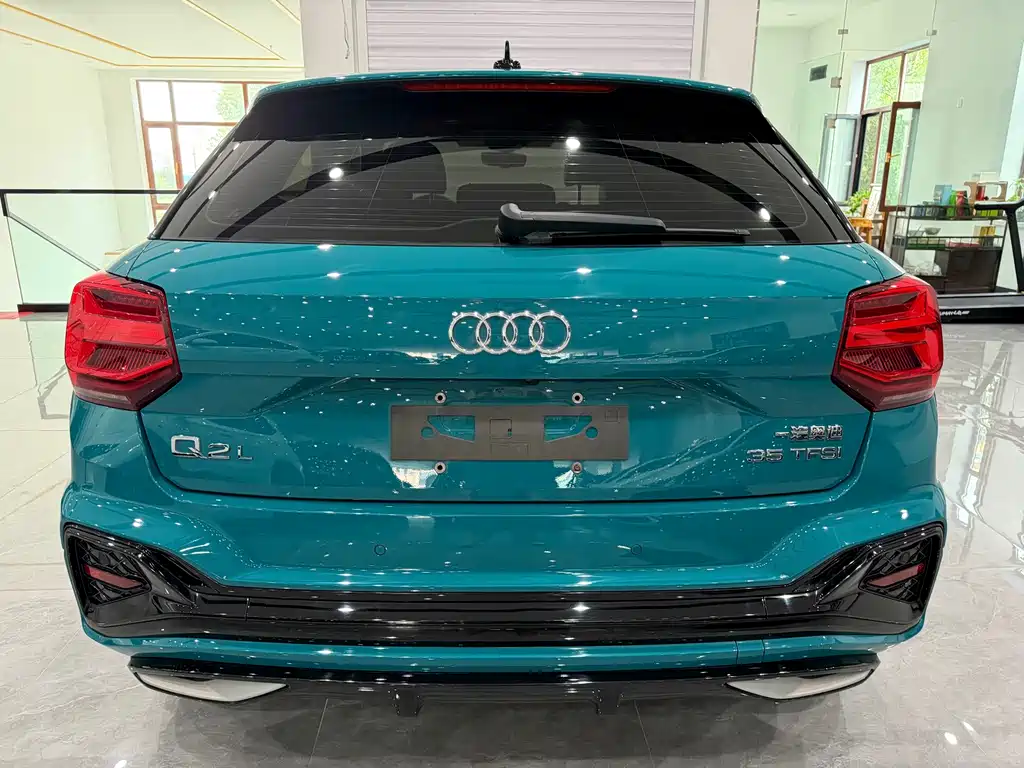 Audi Q2L 2022 — фото 5