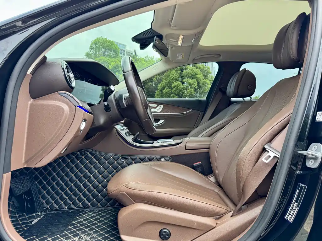 Mercedes-Benz E-Class 2023