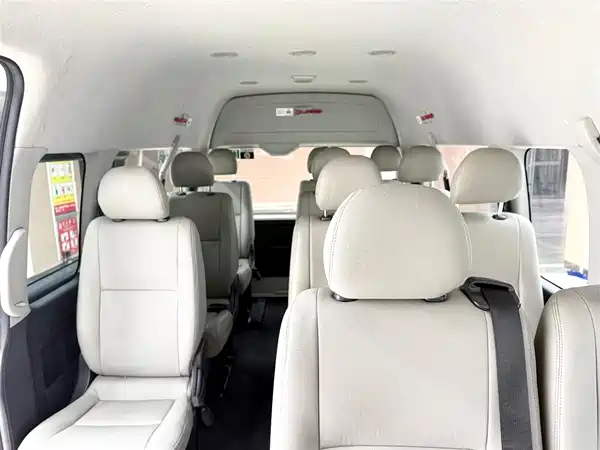 Toyota HIACE 2011