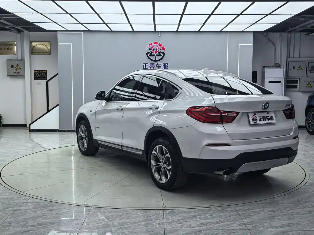 BMW X4 2018 — фото 14