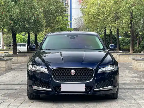 Jaguar XFL 2020
