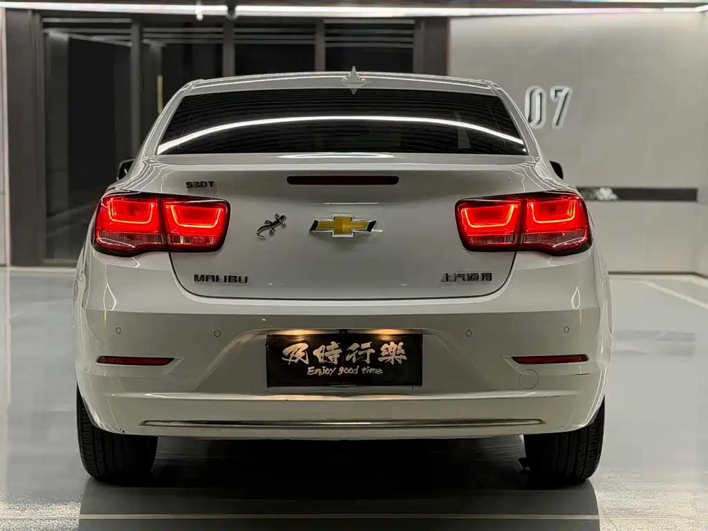 Chevrolet Malibu 2018 — фото 8