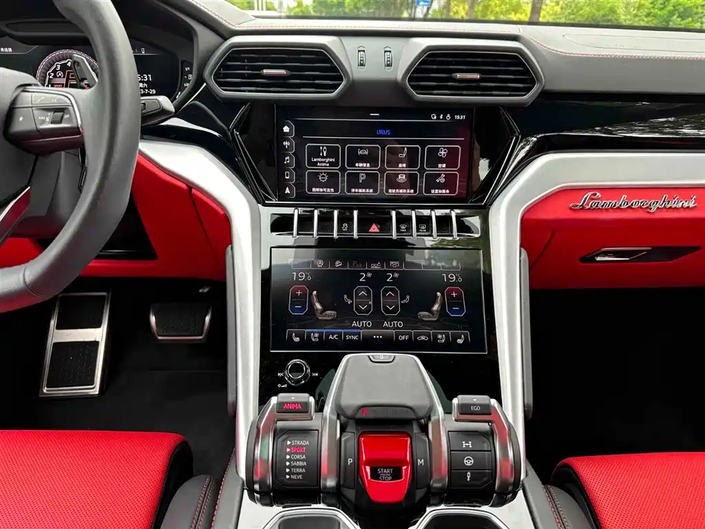 Lamborghini Urus 2021
