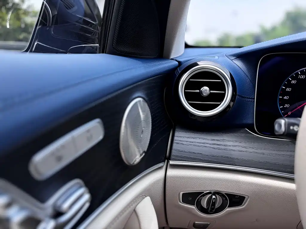 Mercedes-Benz E-Class 2022 — фото 15
