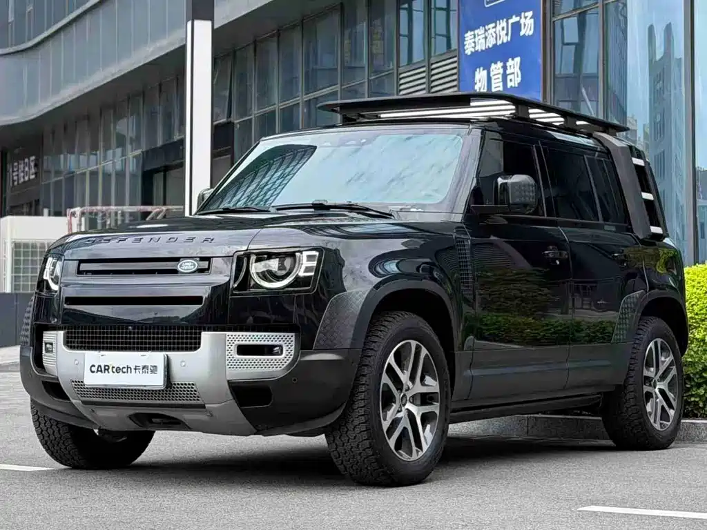 Land Rover Defender 2024 — фото 1