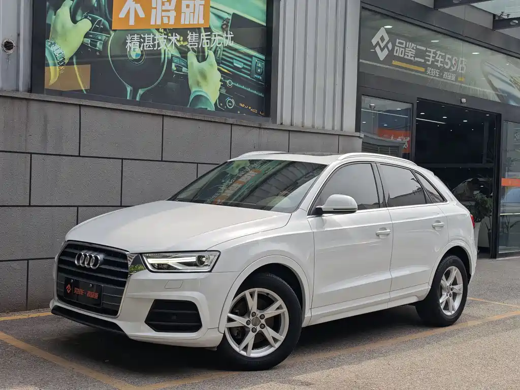 Audi Q3 2017 — фото 1