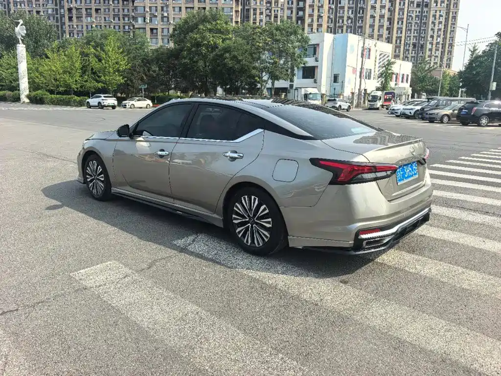 Nissan Teana 2023