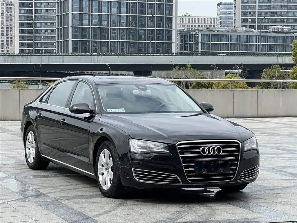 Audi A8 2014 — фото 3