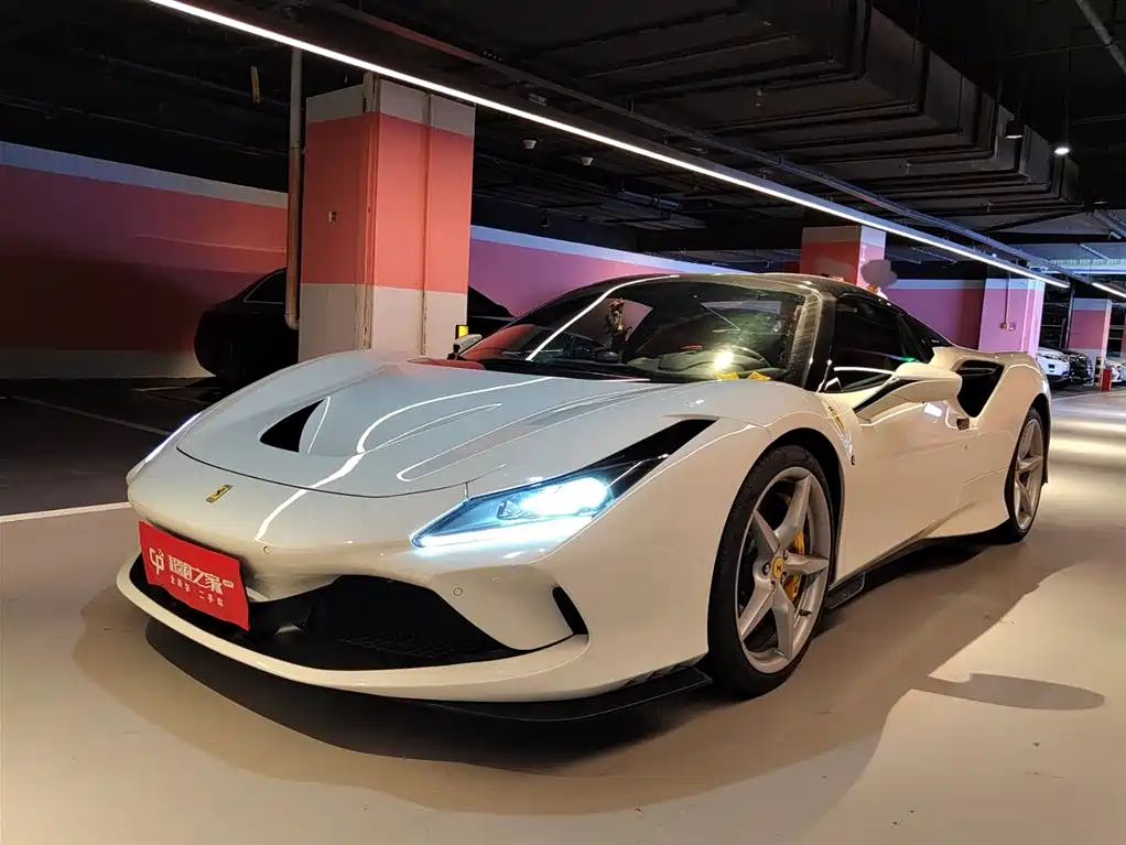 Ferrari F8 2022