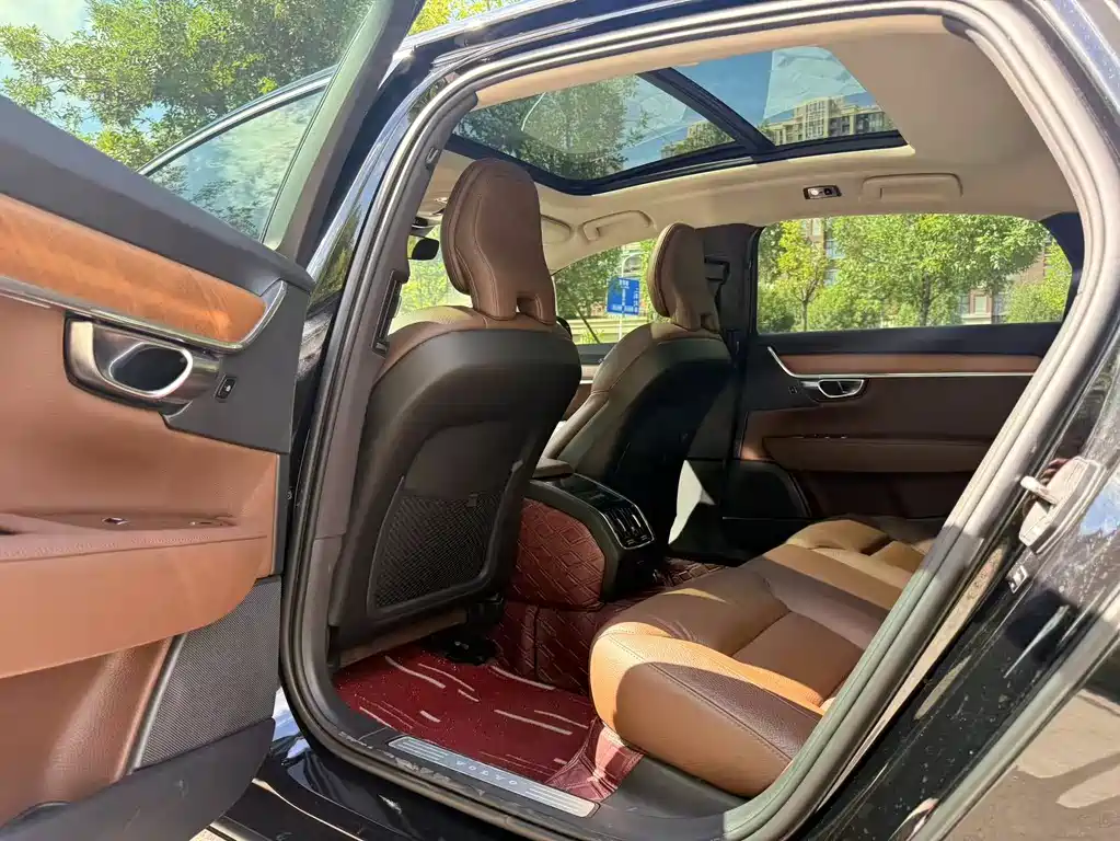 Volvo S90 2019 — фото 10