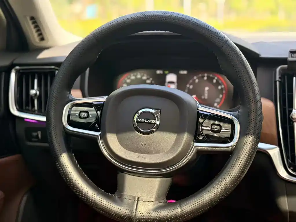 Volvo S90 2019 — фото 22