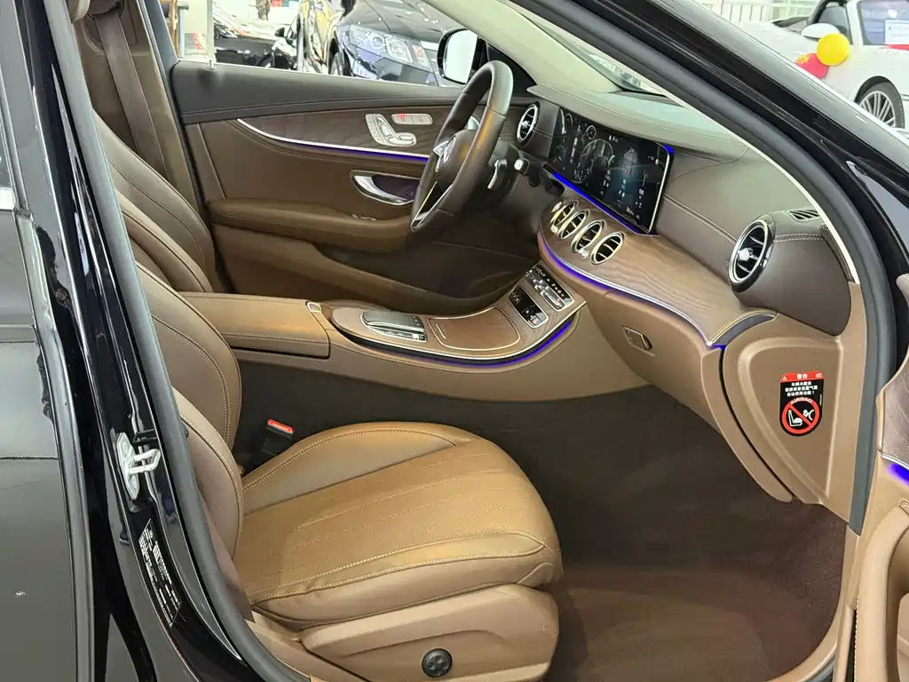 Mercedes-Benz E-Class 2020 — фото 12