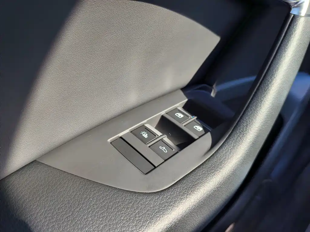 Audi A6L New Energy 2022 — фото 29