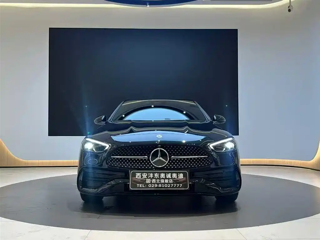 Mercedes-Benz C-Class 2025 — фото 2