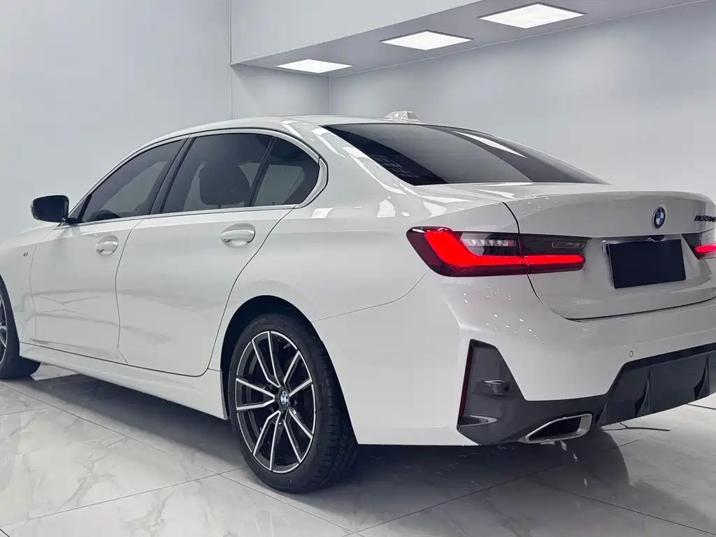 BMW 3 Series 2023