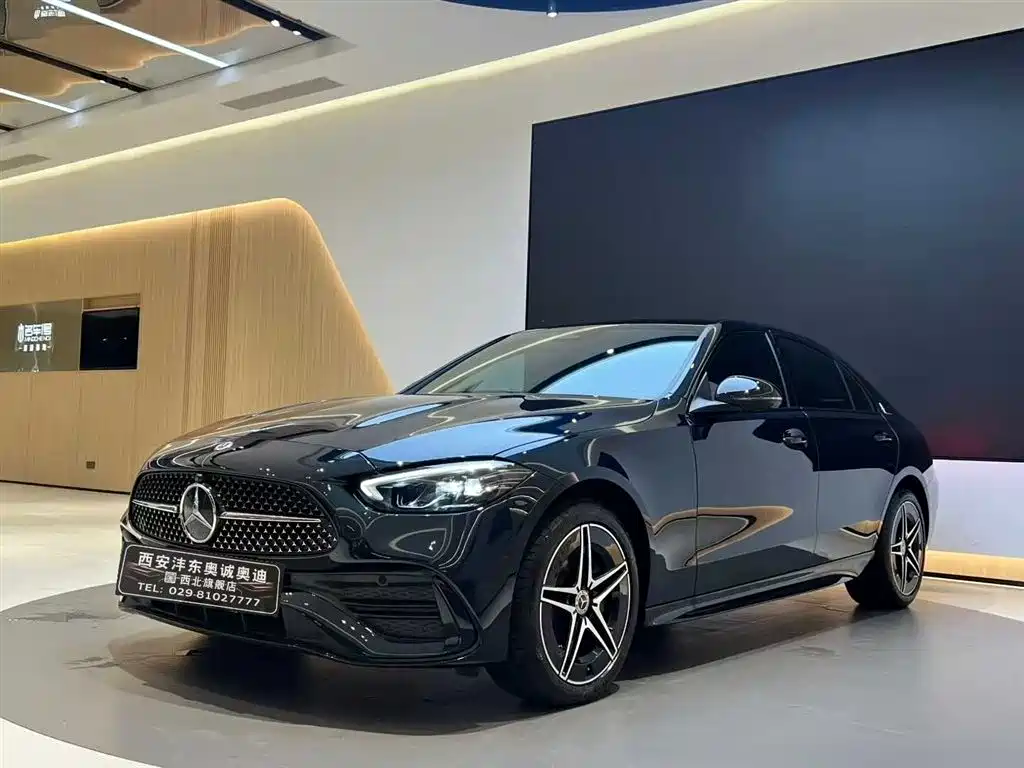 Mercedes-Benz C-Class 2025 — фото 1