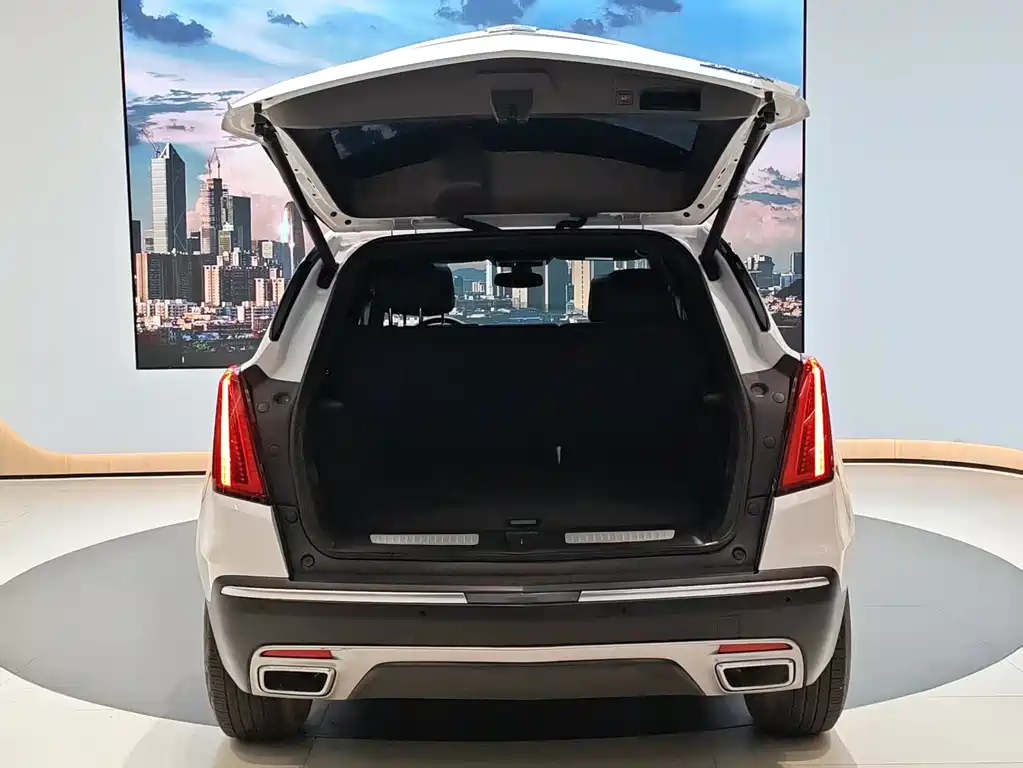 Cadillac XT5 2023 — фото 8