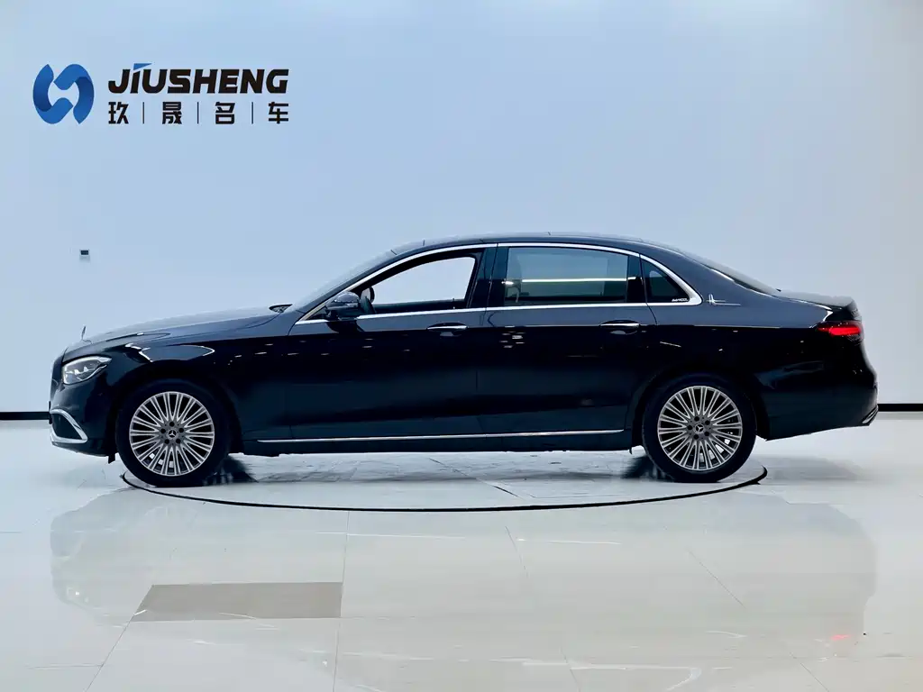 Mercedes-Benz E-Class 2023 — фото 3