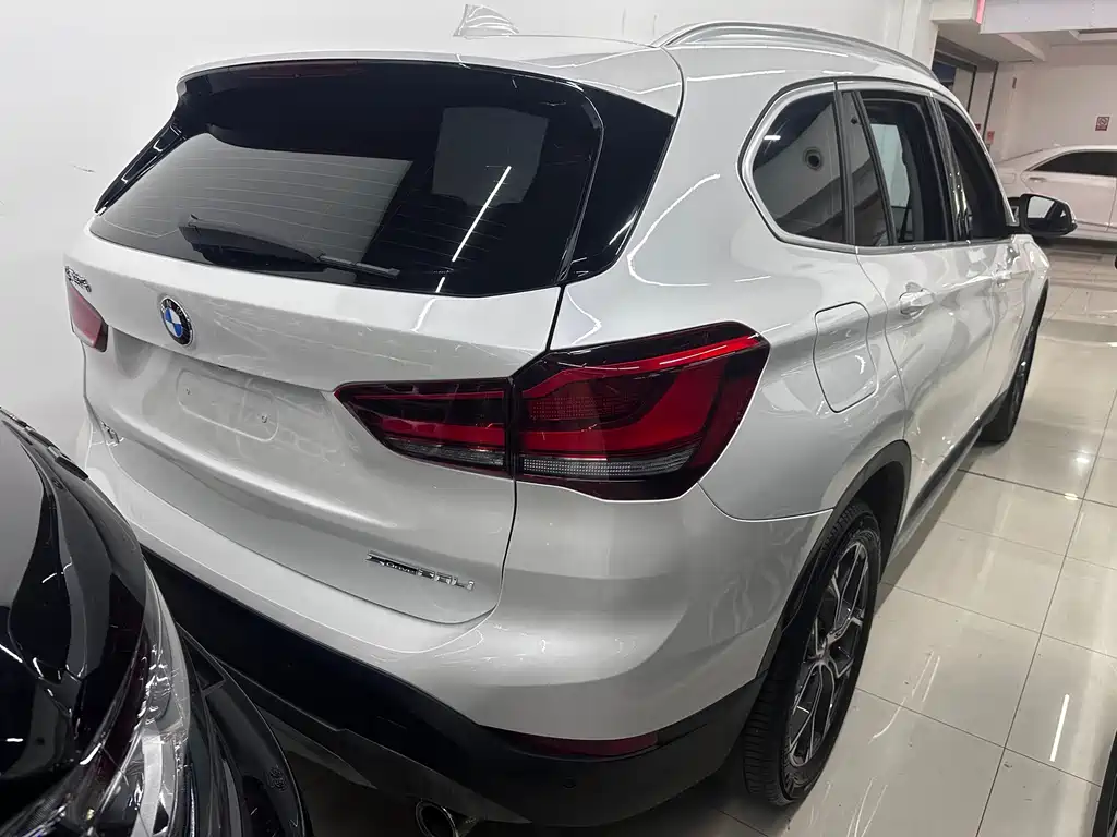 BMW X1 2022 — фото 11