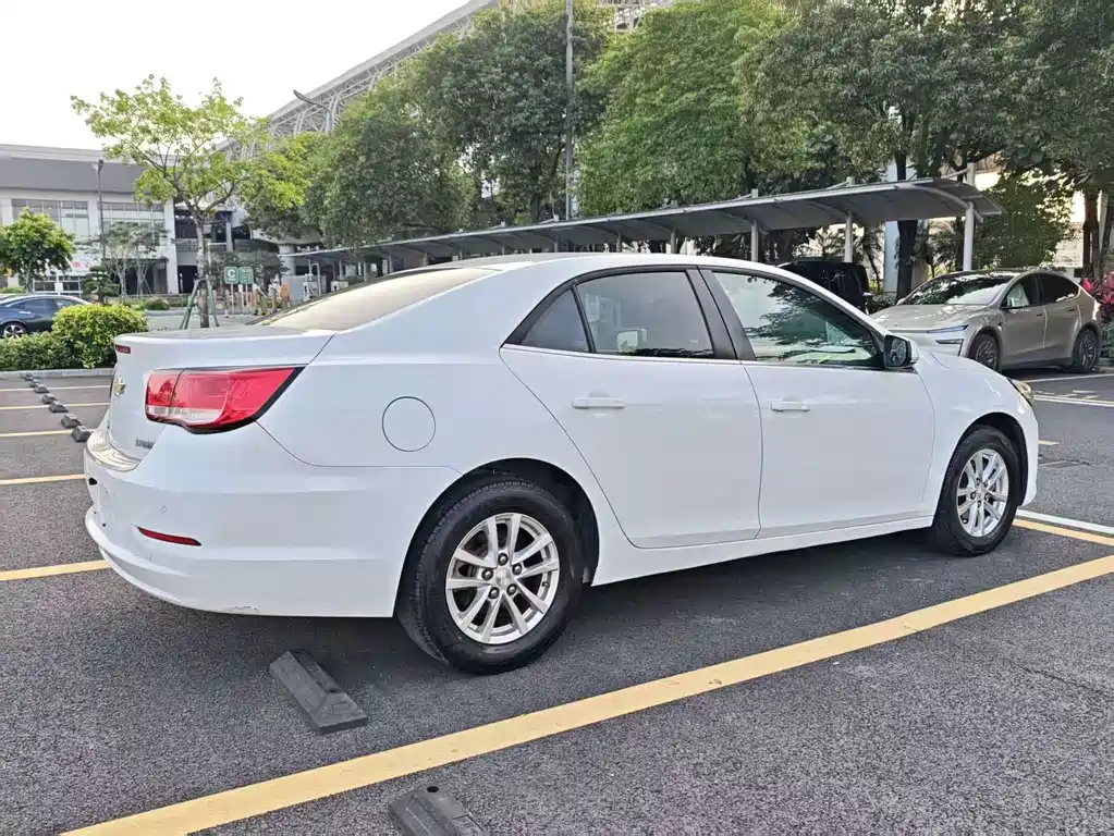 Chevrolet Malibu 2016 — фото 20