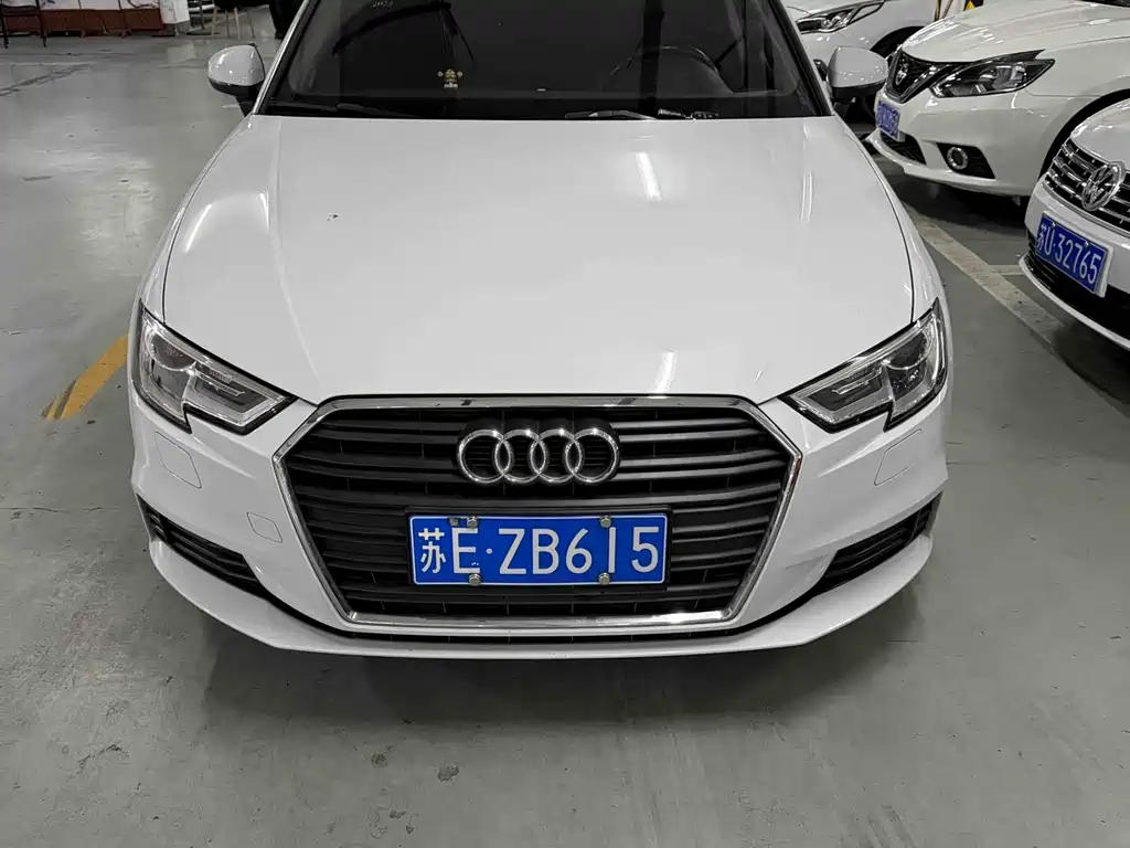 Audi A3 2018 — фото 1