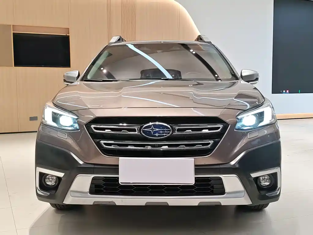 Subaru Outback 2022 — фото 2