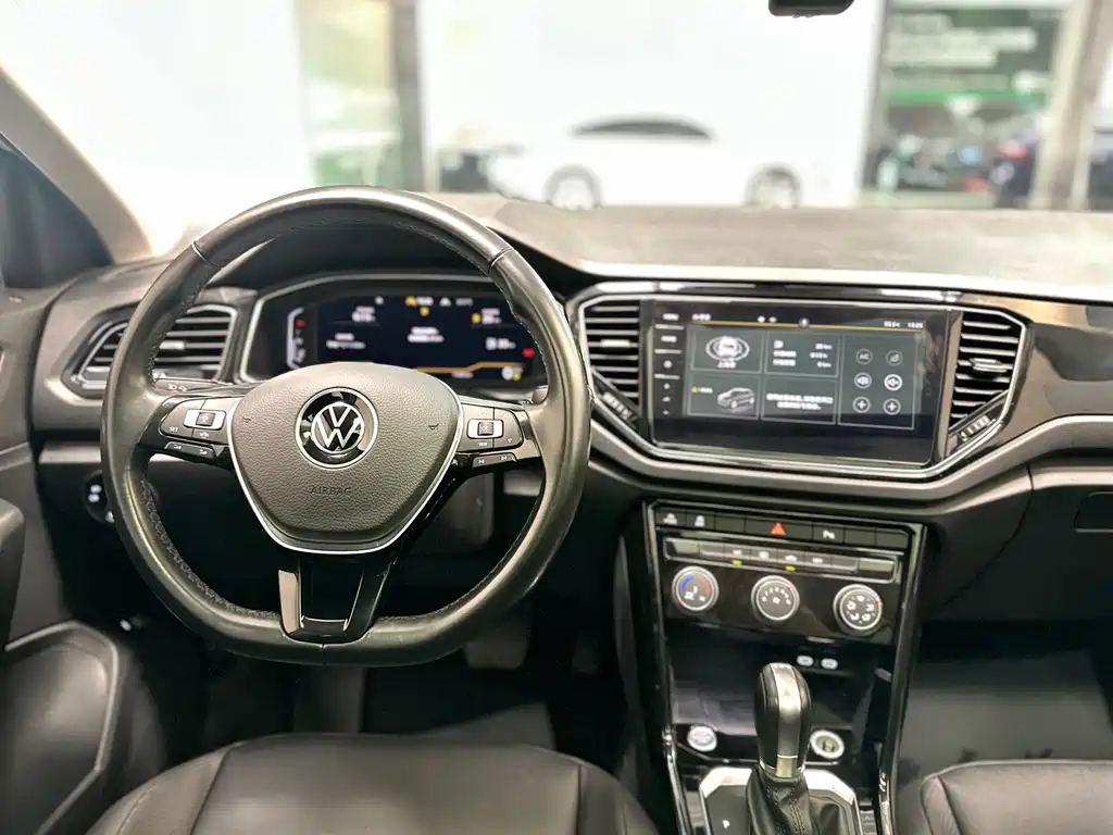 Volkswagen T-Roc 2022 — фото 21
