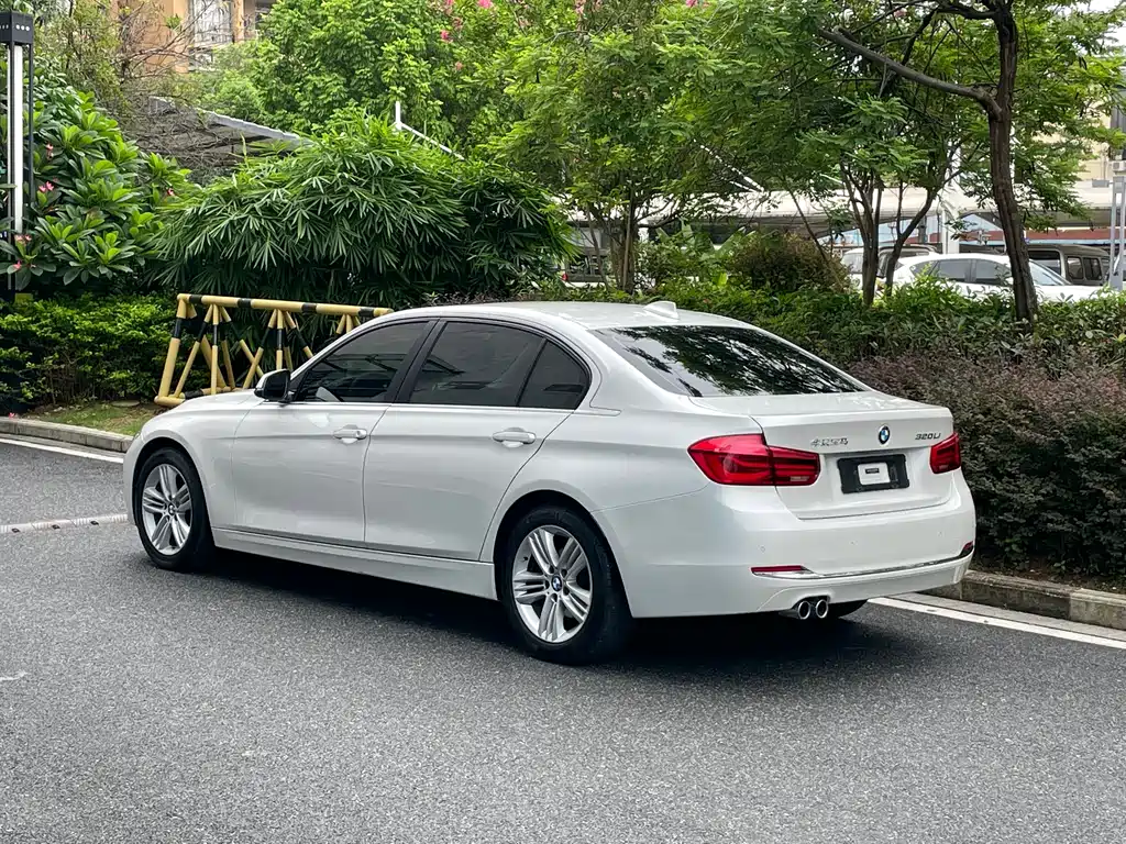 BMW 3 Series 2017