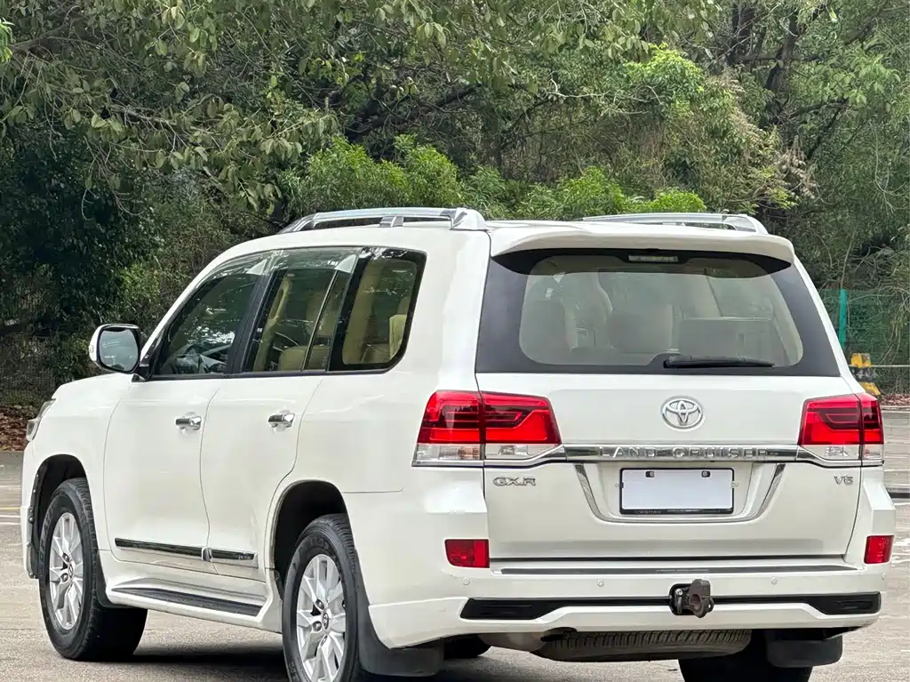 Toyota Land Cruiser 2017 — фото 16