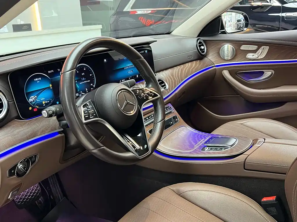 Mercedes-Benz E-Class 2023 — фото 8