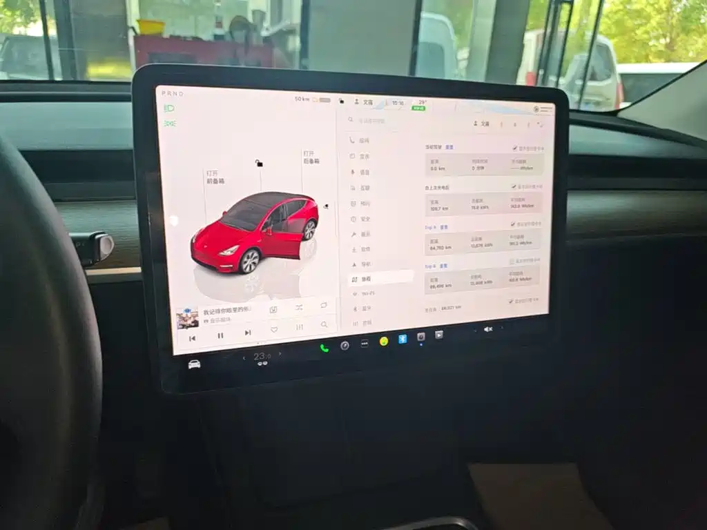 Tesla Model Y 2023 — фото 13