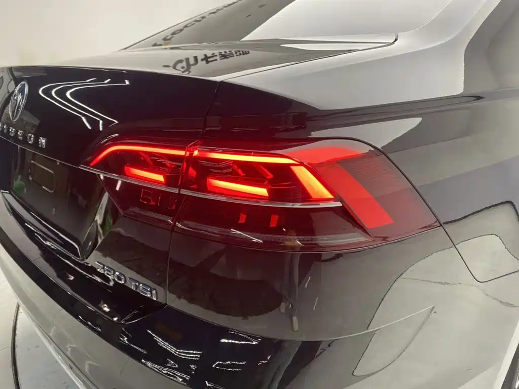Volkswagen Phideon 2021 — фото 10