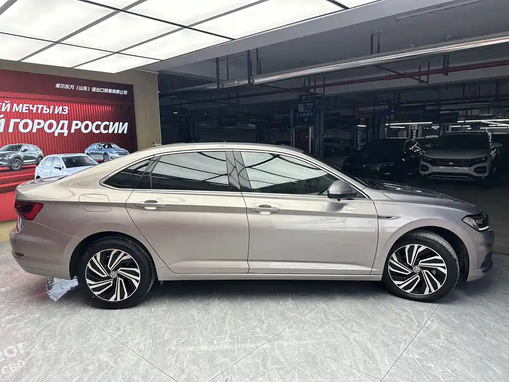Volkswagen Sagitar 2022