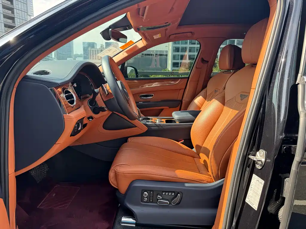 Bentley Bentayga 2021