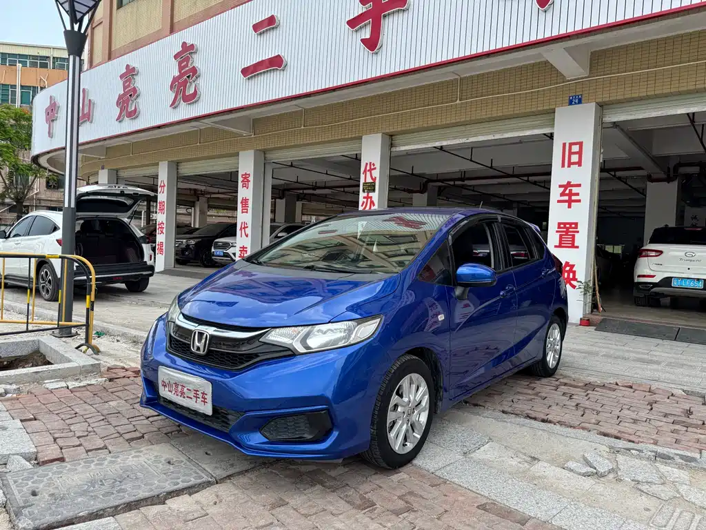 Honda Fit 2018 — фото 1